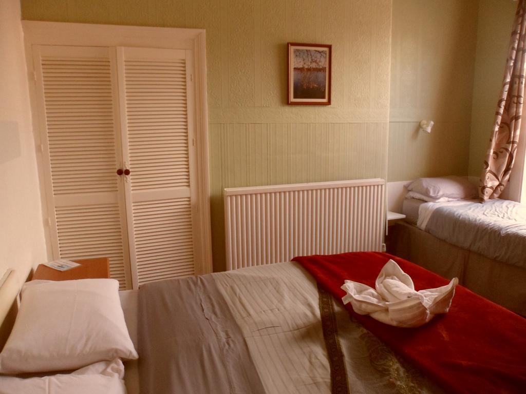 Earlsmere Guesthouse Kingston upon Hull ภายนอก รูปภาพ