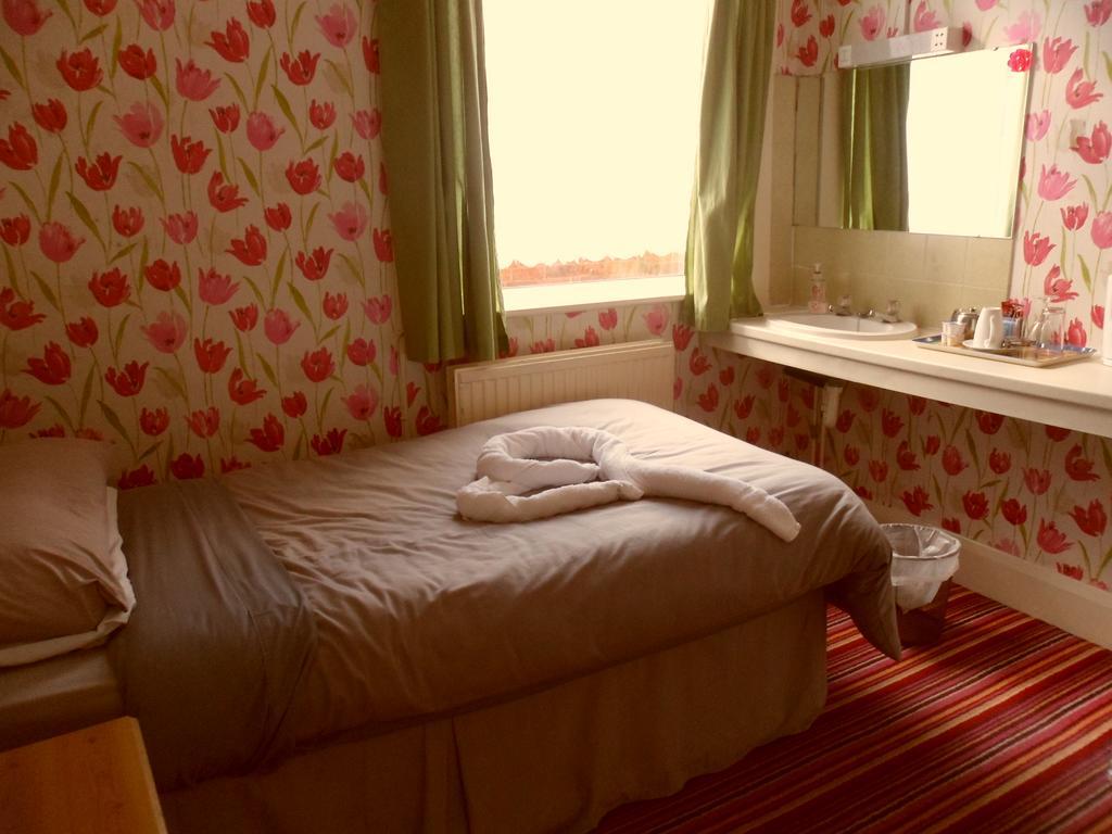 Earlsmere Guesthouse Kingston upon Hull ภายนอก รูปภาพ