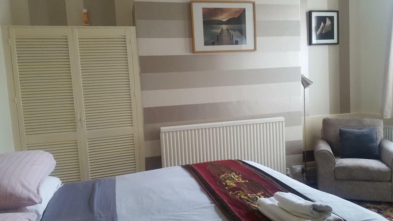 Earlsmere Guesthouse Kingston upon Hull ภายนอก รูปภาพ
